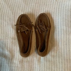 Minnetonka brown moccasins
